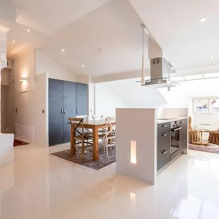 شقة Stunning Huvilakatu Penthouse هلسنكي