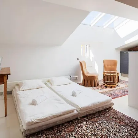 Stunning Huvilakatu Penthouse شقة *